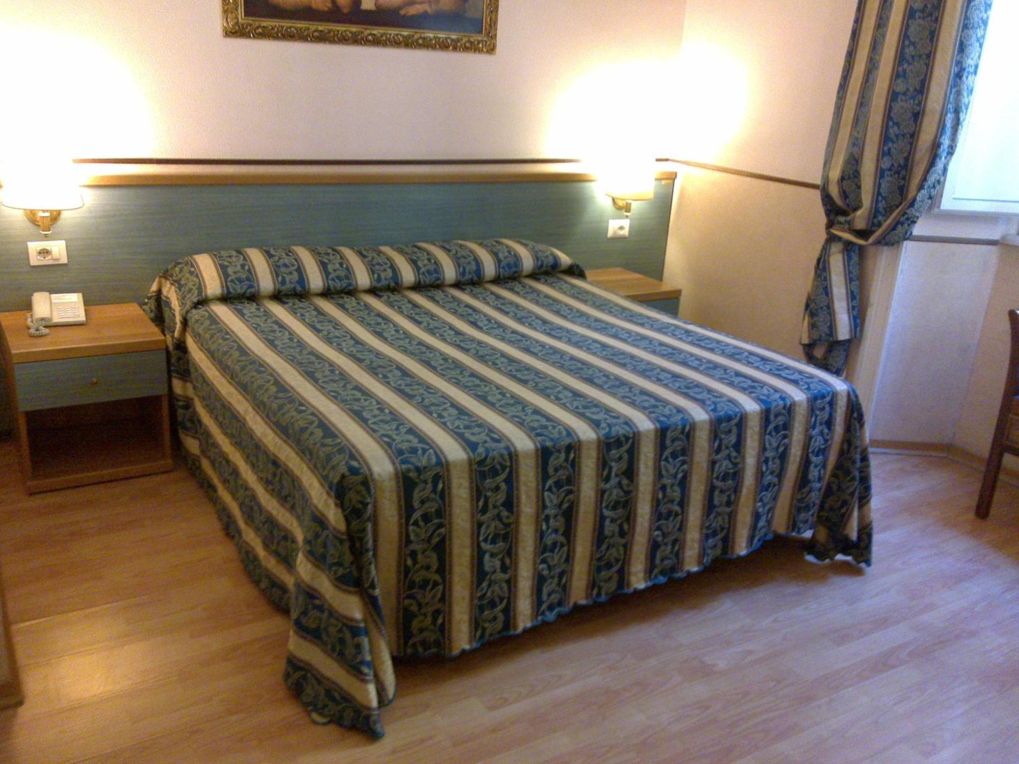 Hotel Lazzari — Foto 1